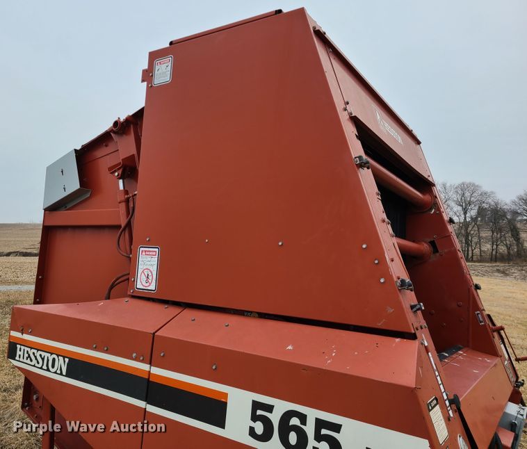 image for item IA9248 1994 Hesston 565A  round baler