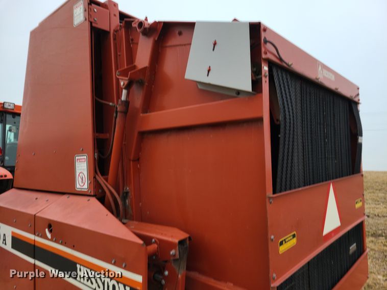 image for item IA9248 1994 Hesston 565A  round baler