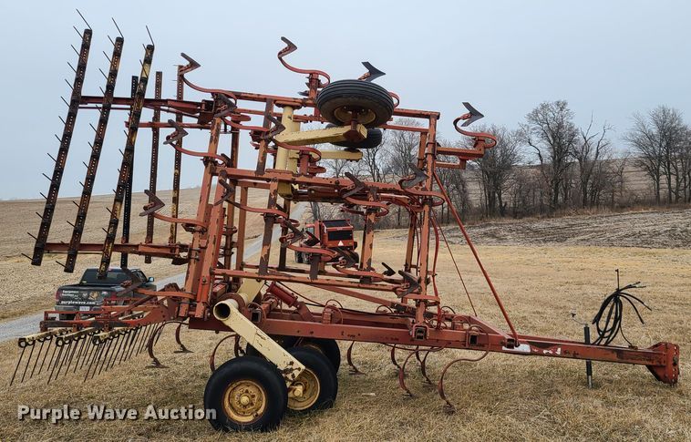 image for item IA9250 Krause 4223  field cultivator