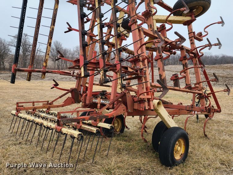 image for item IA9250 Krause 4223  field cultivator