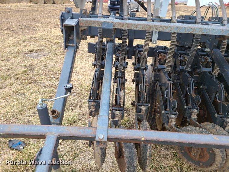 image for item IA9251 CrustBuster DR3400  grain drill