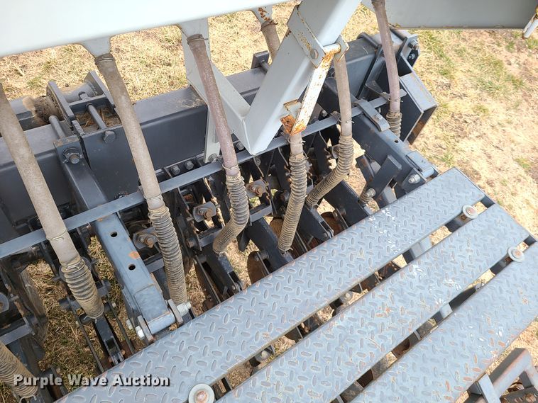 image for item IA9251 CrustBuster DR3400  grain drill