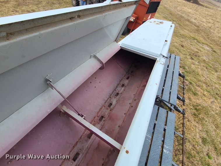 image for item IA9251 CrustBuster DR3400  grain drill