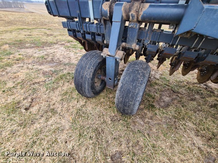 image for item IA9251 CrustBuster DR3400  grain drill