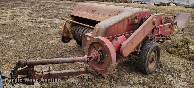 image for item IA9252 New Holland S67  small square baler