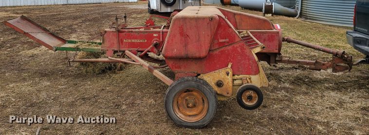 image for item IA9252 New Holland S67  small square baler