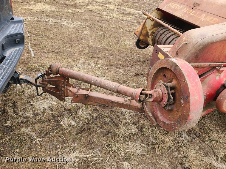 image for item IA9252 New Holland S67  small square baler