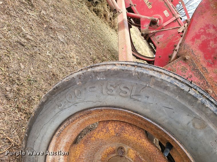 image for item IA9252 New Holland S67  small square baler