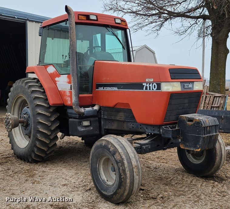image for item IA9255 1989 Case IH 7110  tractor
