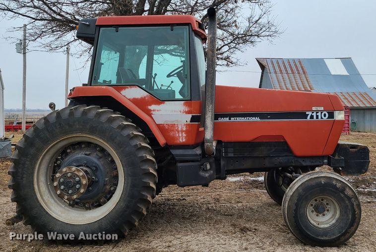 image for item IA9255 1989 Case IH 7110  tractor