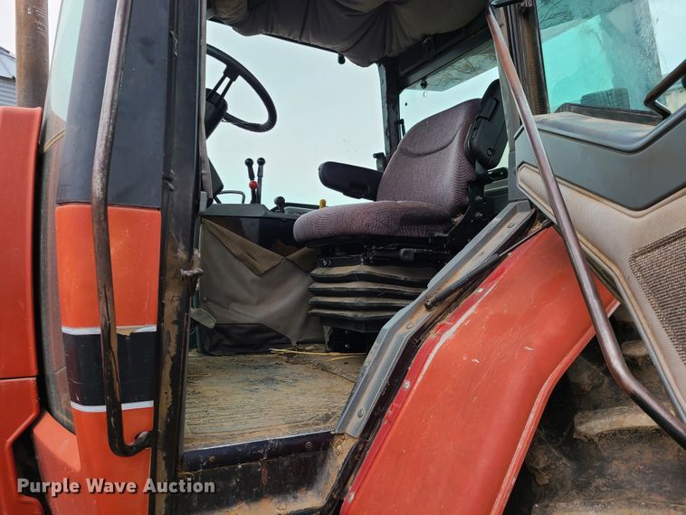 image for item IA9255 1989 Case IH 7110  tractor