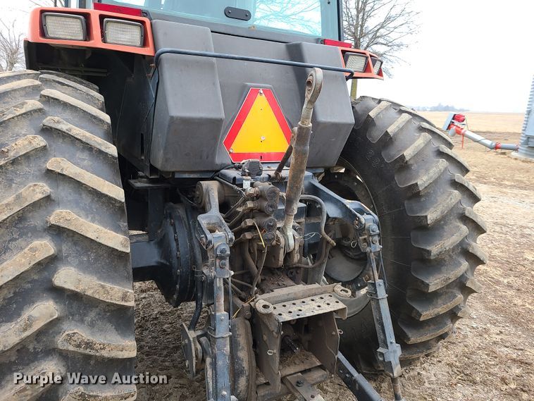 image for item IA9255 1989 Case IH 7110  tractor