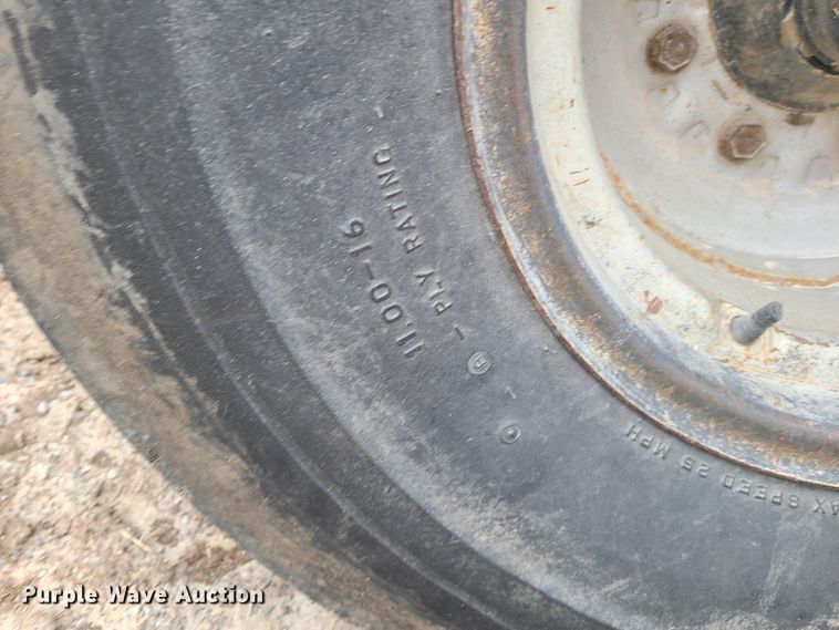 image for item IA9255 1989 Case IH 7110  tractor