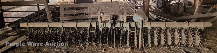 image for item IA9256 John Deere rotary hoe