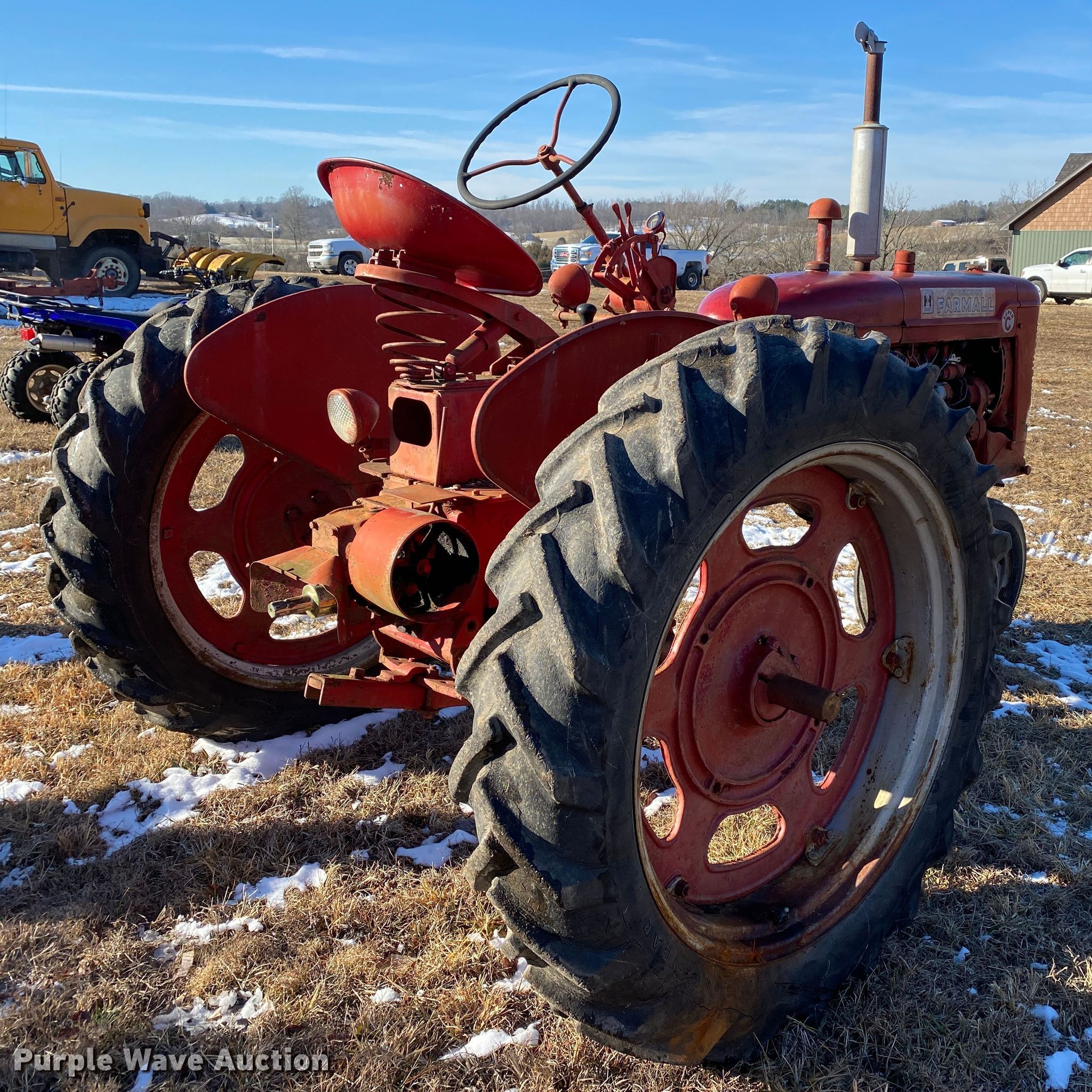 Farmall Super C tractor in Cabool, MO Item HR9420 sold Purple Wave