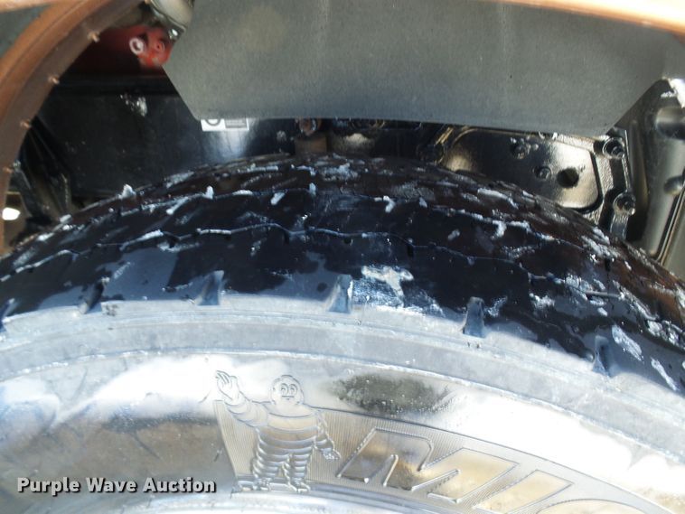 image for item DC2765 2013 Peterbilt 389  semi truck