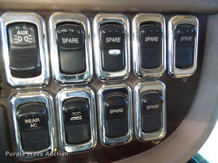 image for item DC2765 2013 Peterbilt 389  semi truck