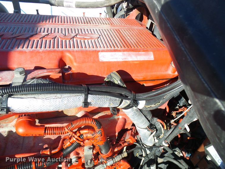 image for item DC2765 2013 Peterbilt 389  semi truck