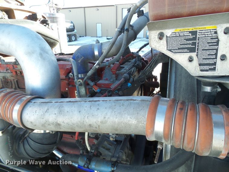 image for item DC2765 2013 Peterbilt 389  semi truck