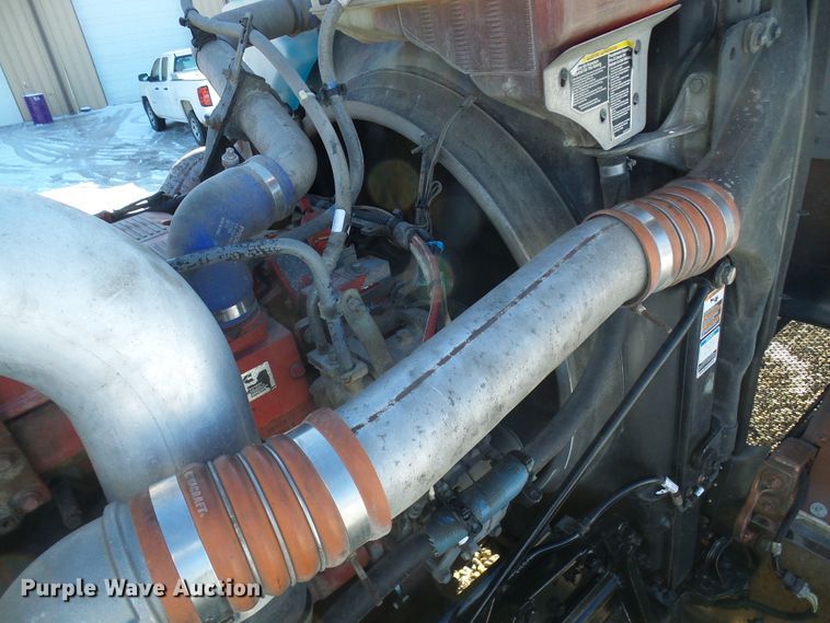 image for item DC2765 2013 Peterbilt 389  semi truck