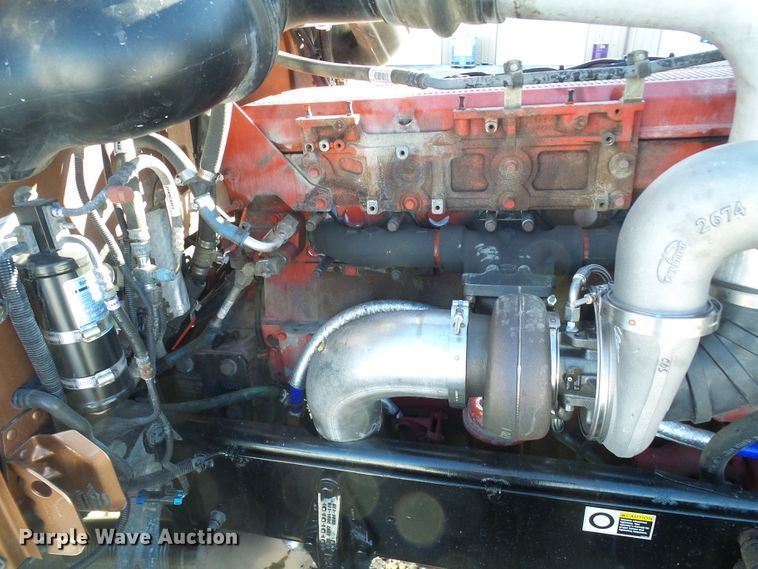 image for item DC2765 2013 Peterbilt 389  semi truck