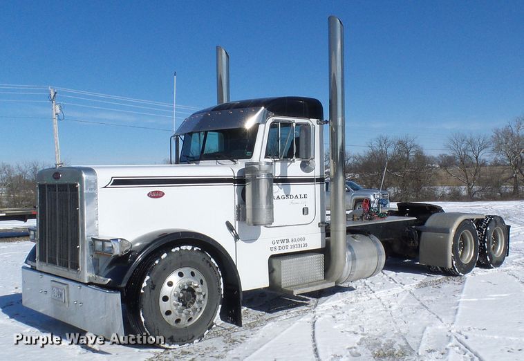 image for item DC2767 2003 Peterbilt 379  semi truck