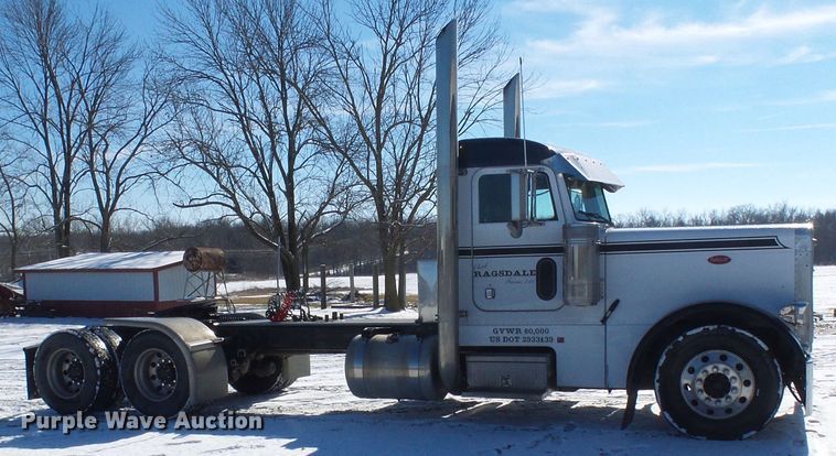 image for item DC2767 2003 Peterbilt 379  semi truck