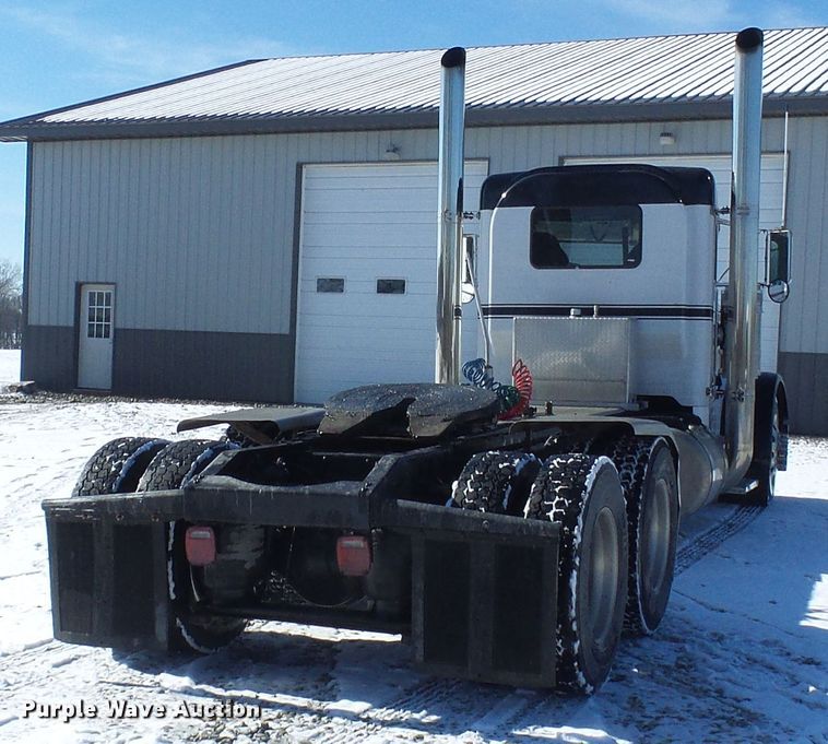 image for item DC2767 2003 Peterbilt 379  semi truck