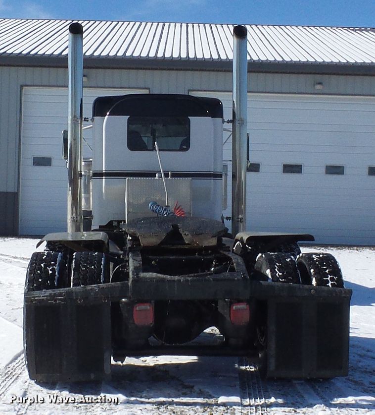image for item DC2767 2003 Peterbilt 379  semi truck