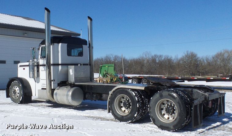 image for item DC2767 2003 Peterbilt 379  semi truck