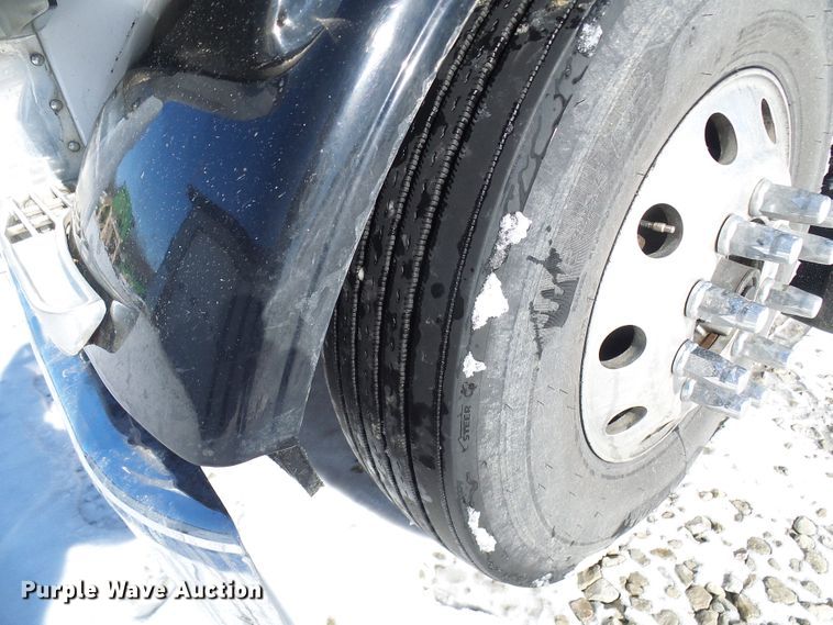 image for item DC2767 2003 Peterbilt 379  semi truck