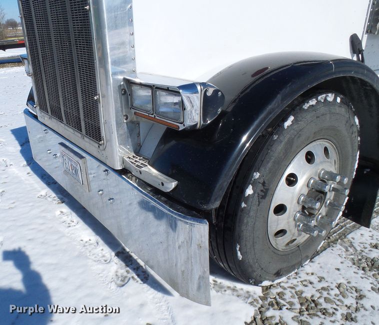 image for item DC2767 2003 Peterbilt 379  semi truck