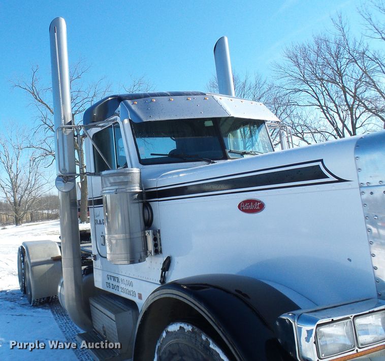 image for item DC2767 2003 Peterbilt 379  semi truck