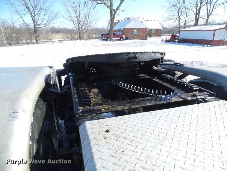 image for item DC2767 2003 Peterbilt 379  semi truck