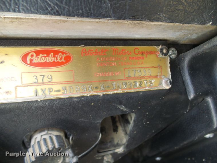 image for item DC2767 2003 Peterbilt 379  semi truck