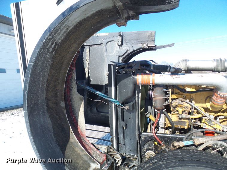 image for item DC2767 2003 Peterbilt 379  semi truck