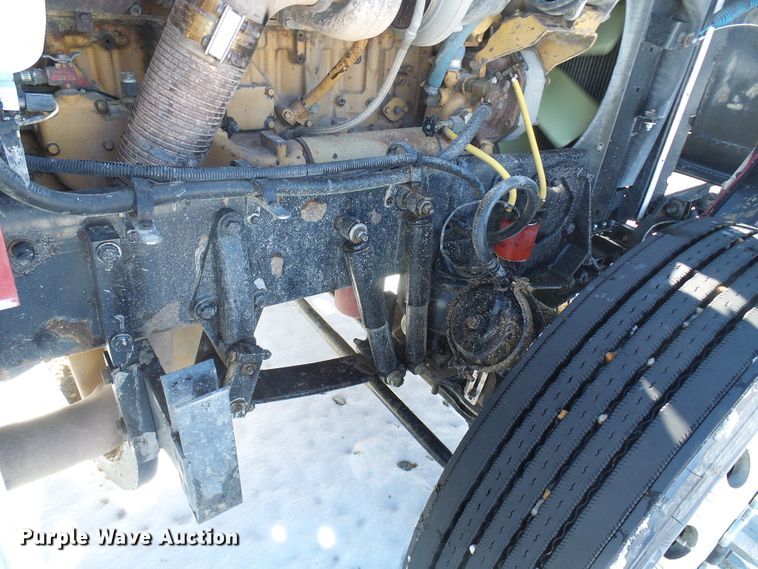 image for item DC2767 2003 Peterbilt 379  semi truck