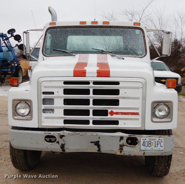 image for item DF6347 1989 International 1954  truck cab and chassis