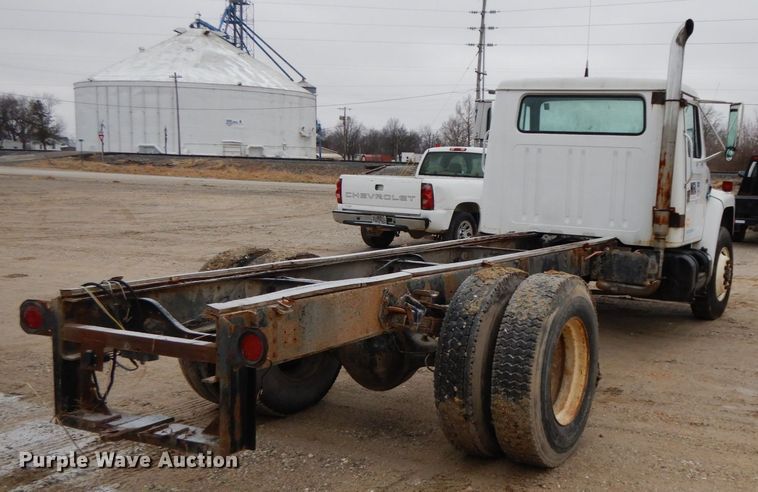 image for item DF6347 1989 International 1954  truck cab and chassis