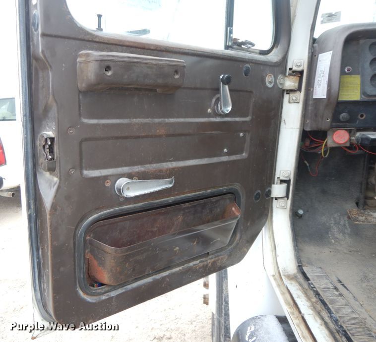 image for item DF6347 1989 International 1954  truck cab and chassis