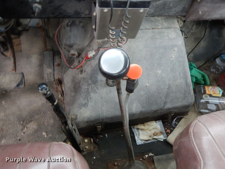 image for item DF6347 1989 International 1954  truck cab and chassis