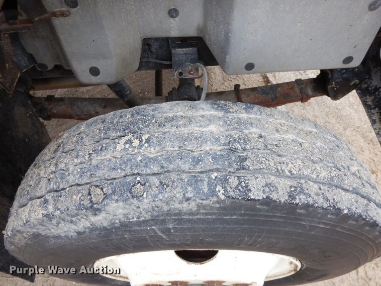 image for item DF6347 1989 International 1954  truck cab and chassis