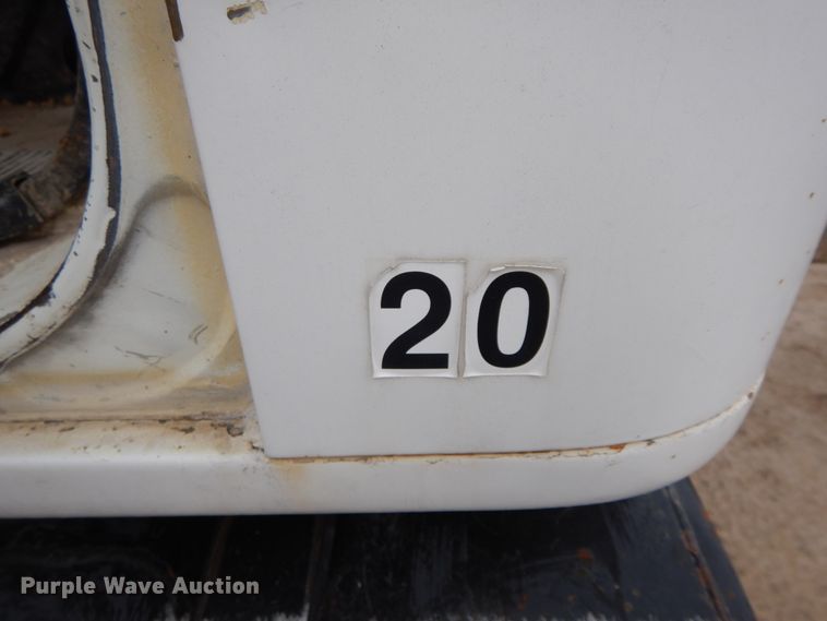 image for item DF6347 1989 International 1954  truck cab and chassis