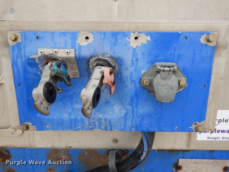 image for item DF6416 2002 Utility  side curtain trailer