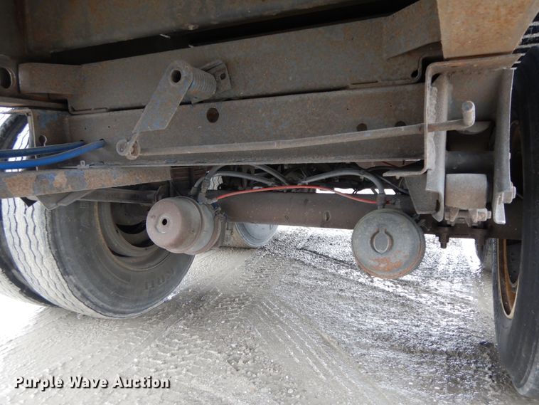 image for item DF6416 2002 Utility  side curtain trailer