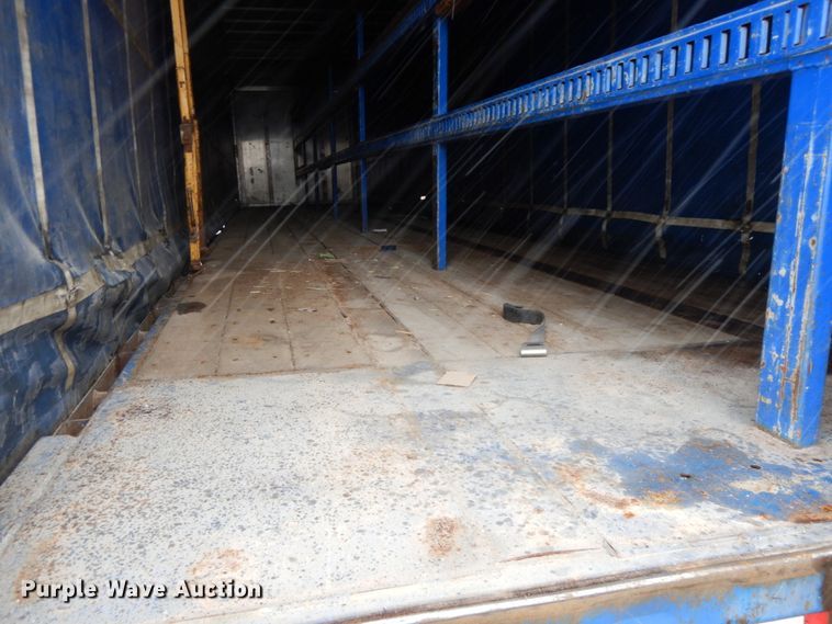 image for item DF6416 2002 Utility  side curtain trailer