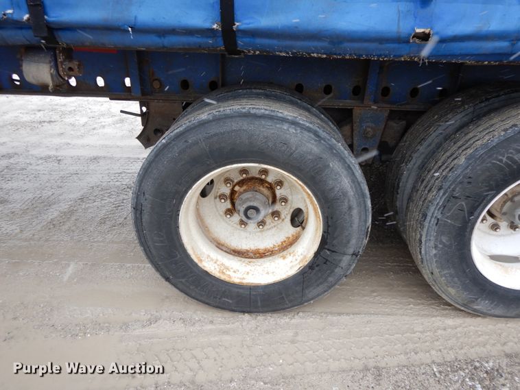 image for item DF6416 2002 Utility  side curtain trailer