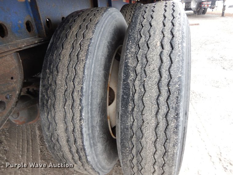 image for item DF6416 2002 Utility  side curtain trailer