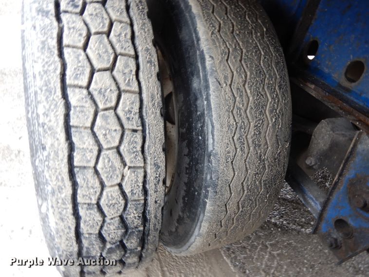 image for item DF6416 2002 Utility  side curtain trailer