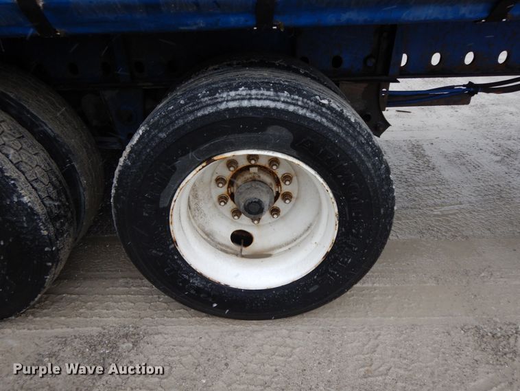 image for item DF6416 2002 Utility  side curtain trailer